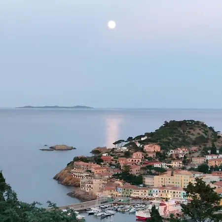 Apartment Isola Del Giglio Casa Nico E Casa Camilla Monticello Giglio Porto Giglio Castello